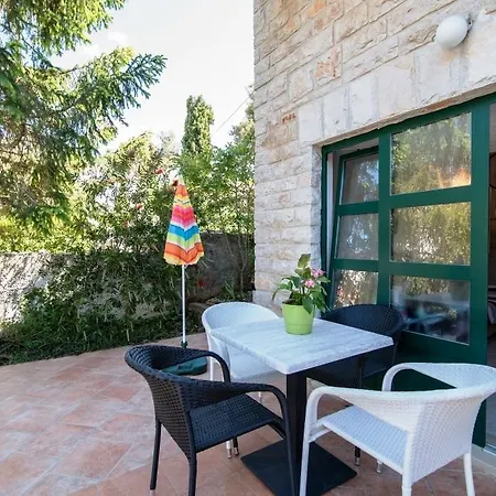 4475 Appartement Supetar